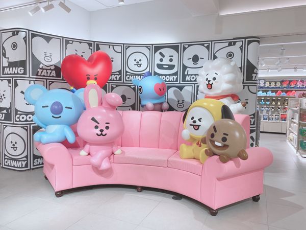 大韓民国 (韓国)・ソウル「〜ソウル〜ほぼ100%お腹壊しがち🇰🇷」の写真：家のソファーにしたい(だいぶ盛った)