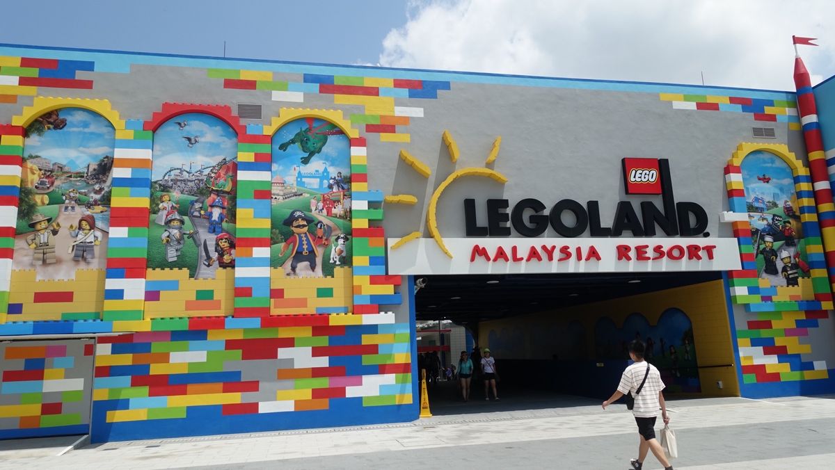 レゴランド・マレーシア 
ジョールバルのイスカンダル地区にあるレゴランド。...
