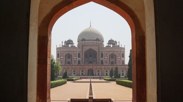 インド・Agra「2019/5 India」の写真：インド２日目。
チャーターでデリー観光。