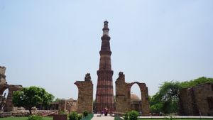 インド２日目。
チャーターでデリー観光。