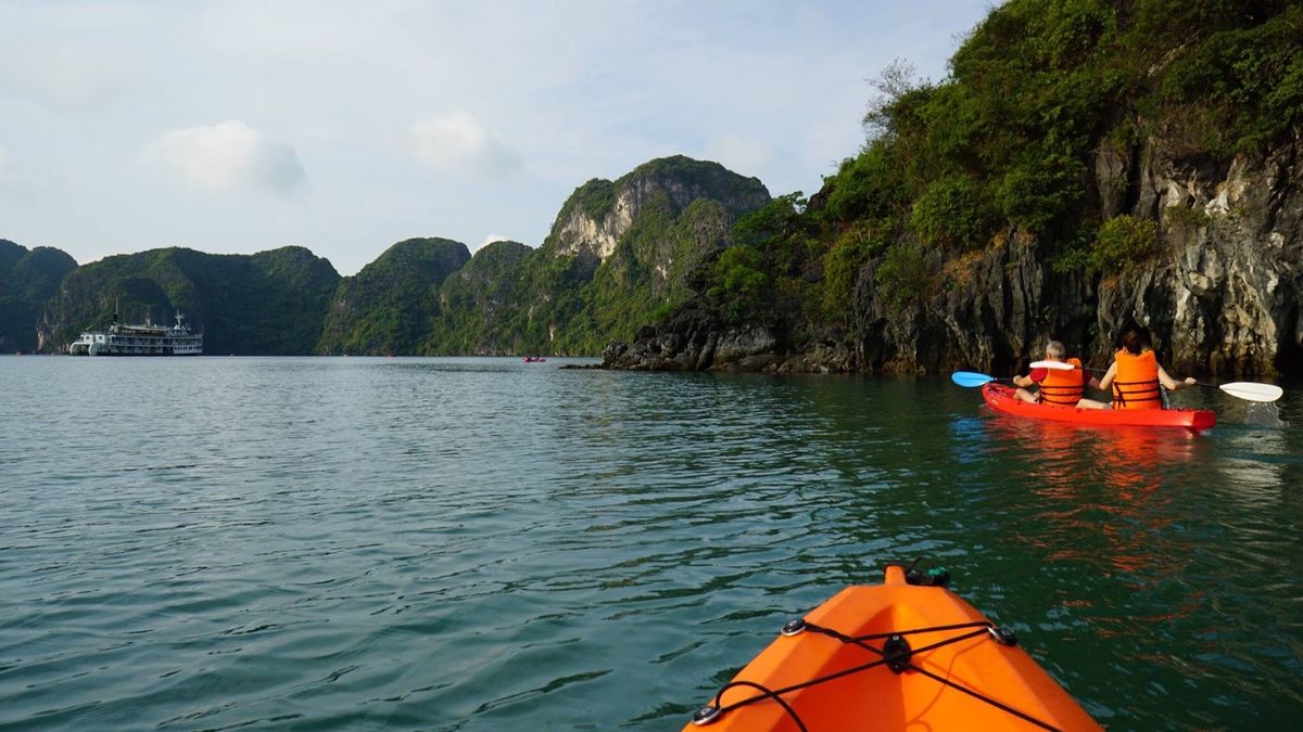 ハノイ５日目。
ハロン湾１泊２日クルーズ。