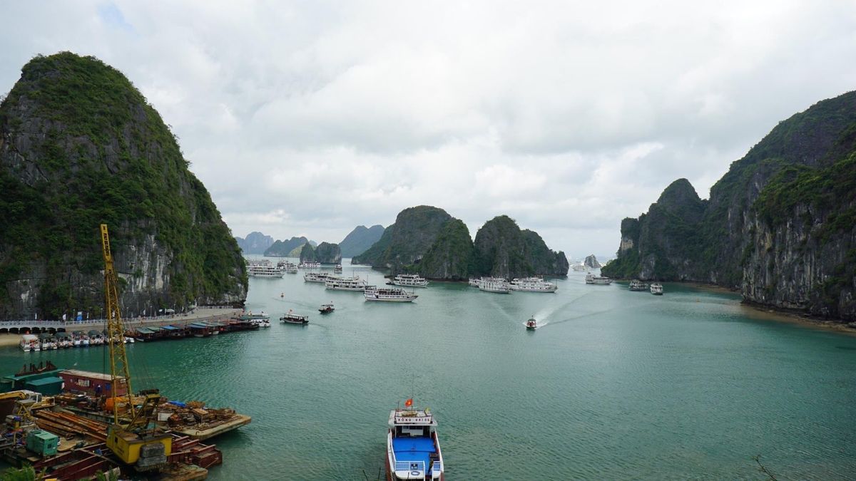 ハノイ６日目。
ハロン湾クルーズ２日目。
そして深夜便で帰国。