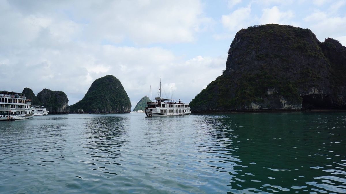 ハノイ６日目。
ハロン湾クルーズ２日目。
そして深夜便で帰国。