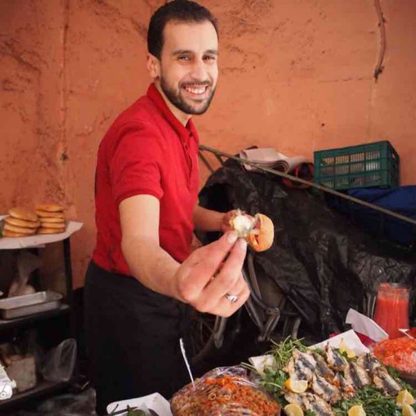 モロッコ「Morocco🇲🇦」の写真：リヤド(ホテル)の近くで見つけた人気店☆