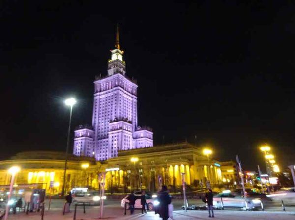 ポーランド「ワルシャワ」の写真：ワルシャワ中央駅周辺から旧市街は若干離れ...