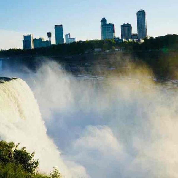 アメリカ(米国)・トロント「アメリカとカナダ🇺🇸🇨🇦の国境沿 ナイアガラの滝🛳まで」の写真