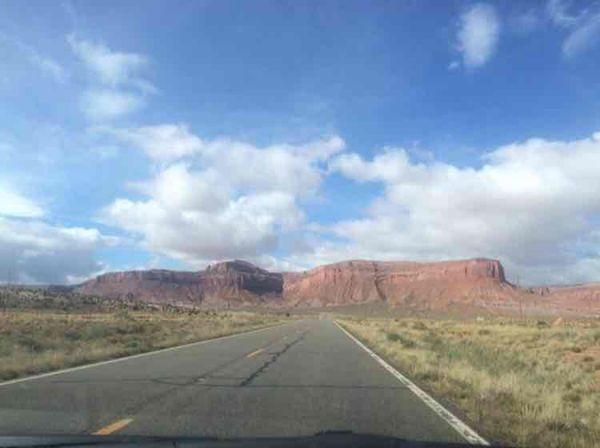 アメリカ(米国)・ホースシューベンド、モニュメントバレー、アンテロープキャニオン、レイクパウエル、レインボーブリッジ、セドナ「America🇺🇸グランドサークル」の写真：最高のドライブ☆