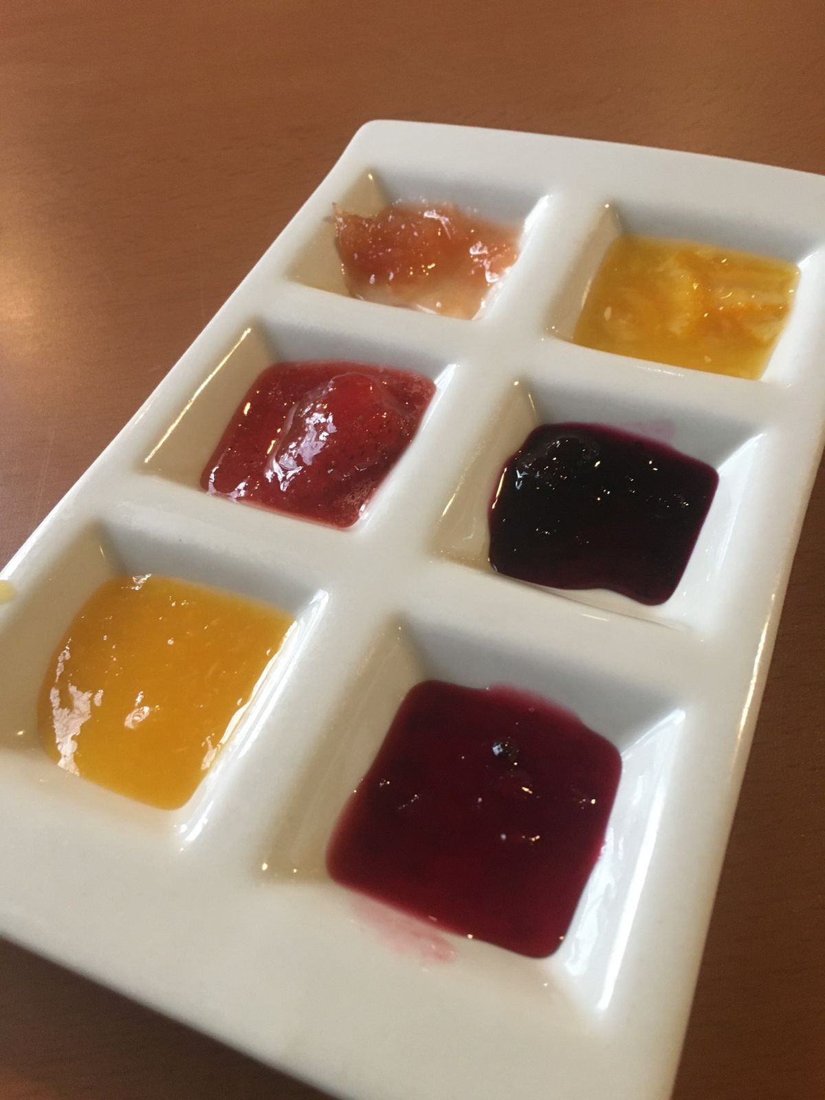 手作りジャム工房ベリー。　　
ほとんど全種類を試食させてもらえます。

こ...