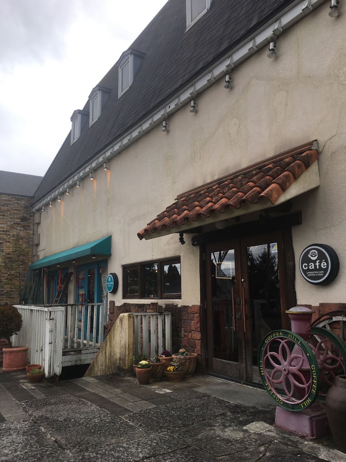 那須リゾートショッピングパーク６６１ＳＴ。
別々の建物に見えるけど、中は小...