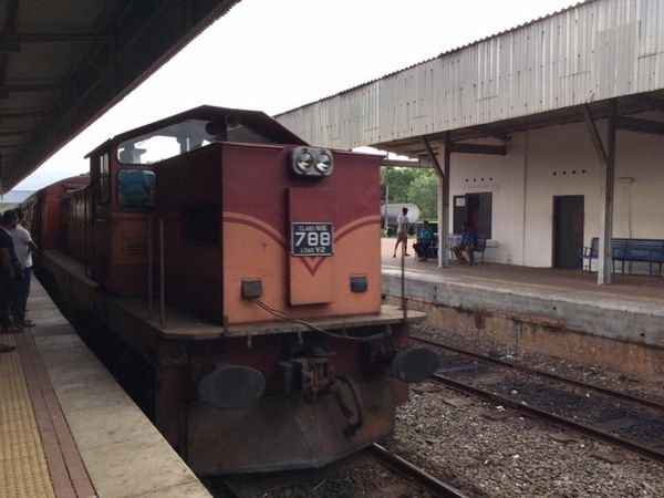 スリランカ・Colombo「2017/8 Sri Lanka」の写真：スリランカ５日目。
朝一番の汽車でコロン...