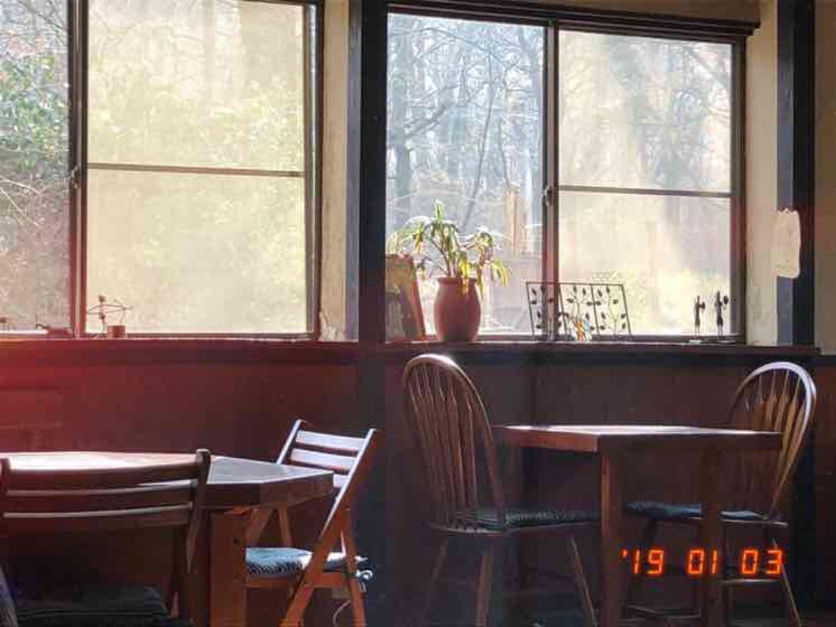 阿蘇白川駅、
石窯 ピッツァ カフェ スタジオーネ