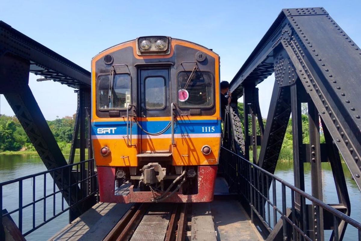 バンコク２日目。
デイツアーで郊外に。