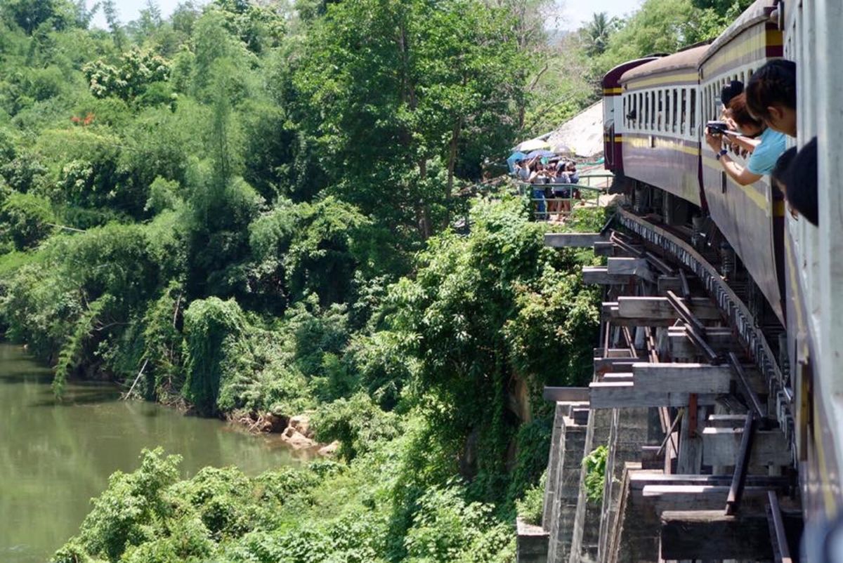 バンコク２日目。
デイツアーで郊外に。
