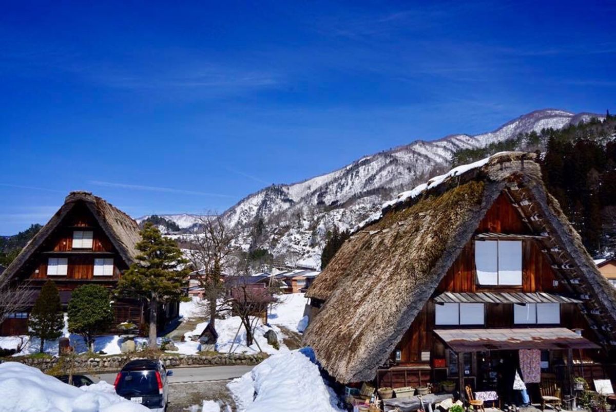 ２日目。
金沢兼六園〜白川郷を観て帰京。