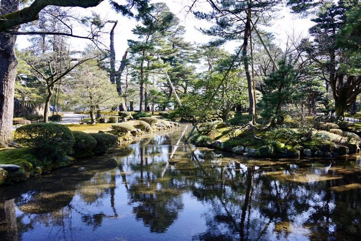 ２日目。
金沢兼六園〜白川郷を観て帰京。