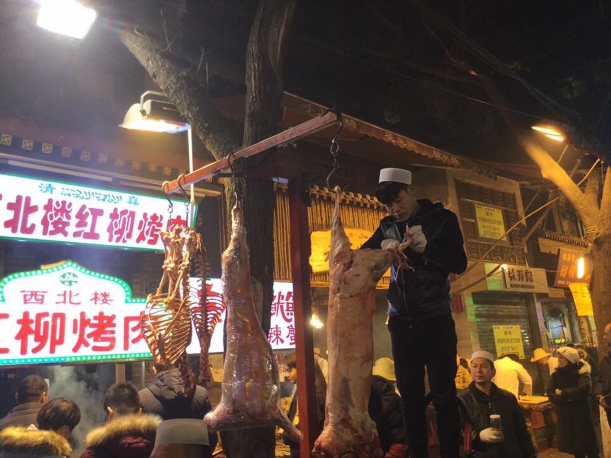 西安の回民街。