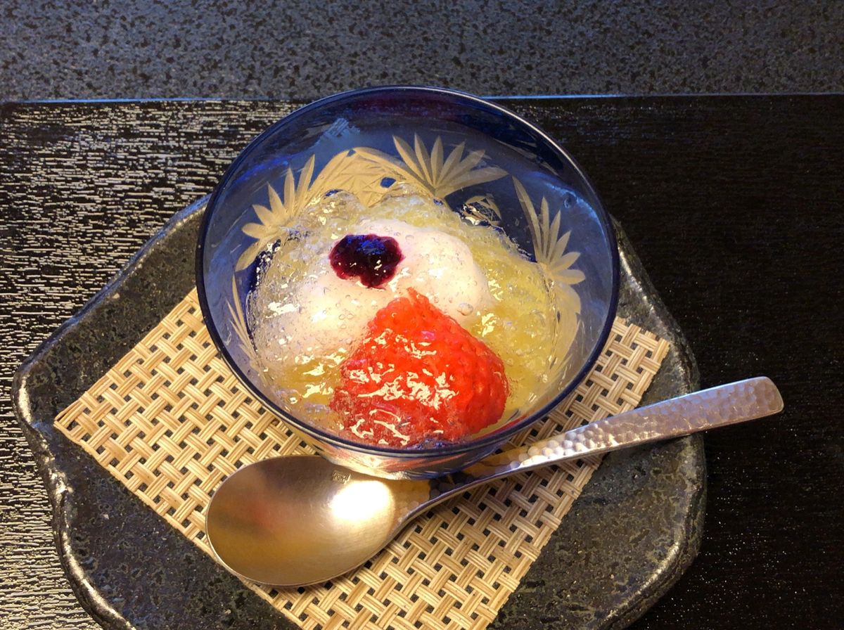 祇園の山玄茶で懐石料理を楽しみました。
リーズナブルで大変美味しゅうござい...