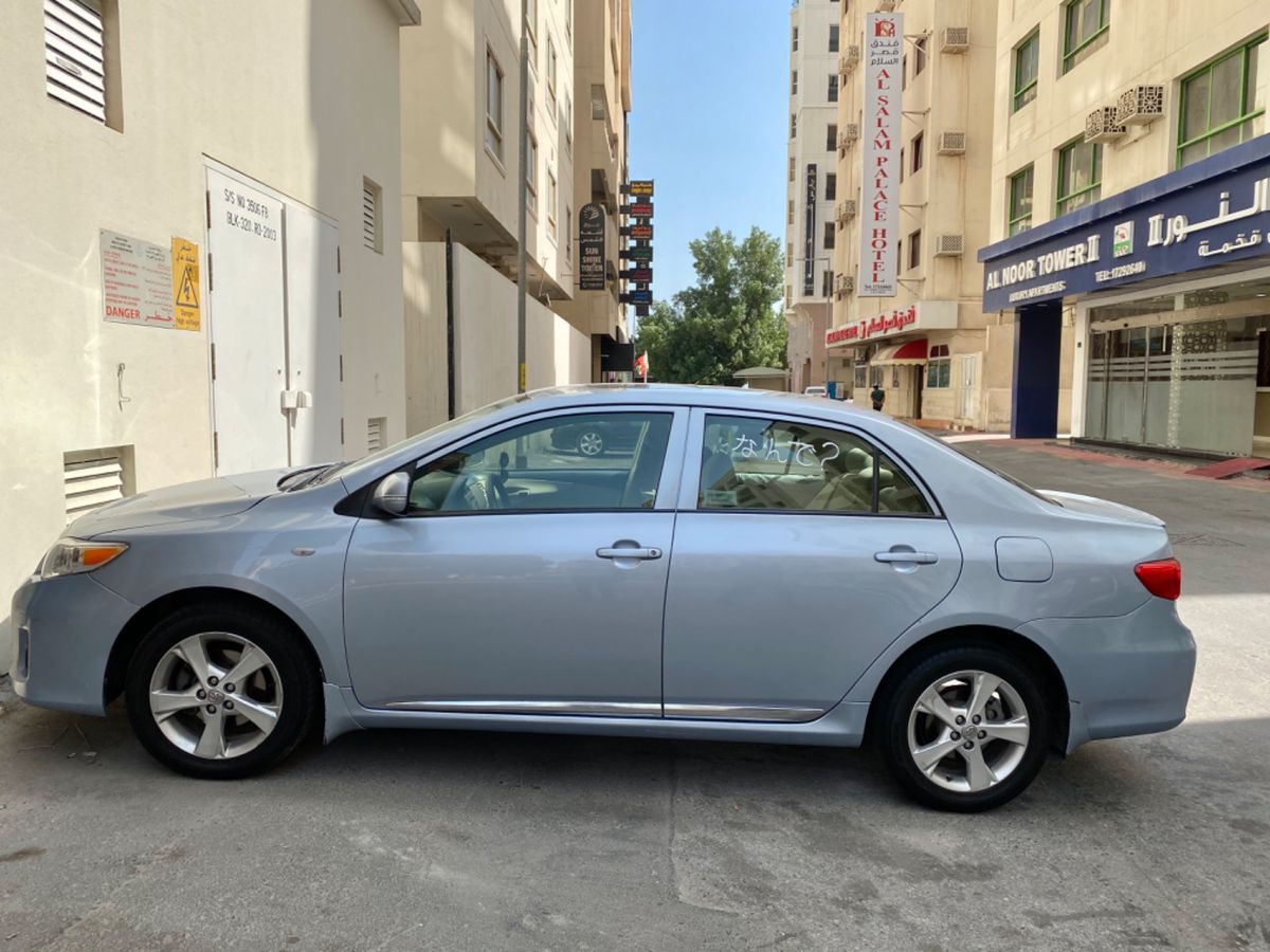 まずはバーレーンの街をお散歩
暑いからか朝早いからか
道を歩いてる人はほと...