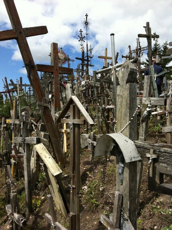 リトアニア「バルト三国 一人旅①」の写真：⭐︎十字架の丘
⭐︎風見舟@ニダ
⭐︎ト...