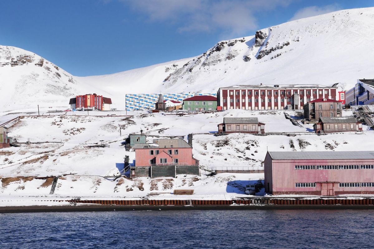 スヴァールバル諸島にあるバレンツブルグという町は、ロシアが管轄している町で...