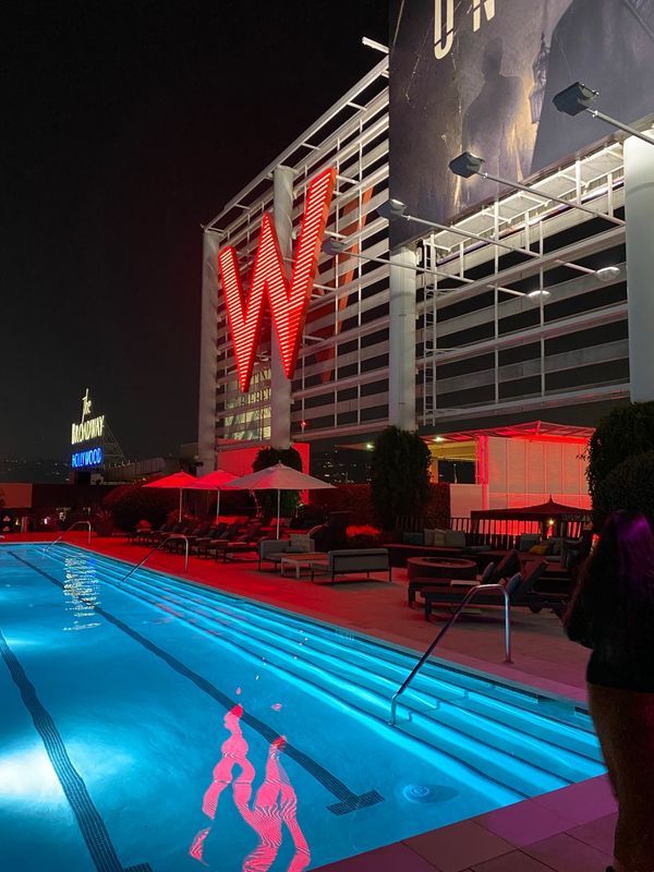 アメリカ(米国)「ロサンゼルス不動産巡り旅」の写真：ハリウッド中心にあるwホテルレジデンス
...