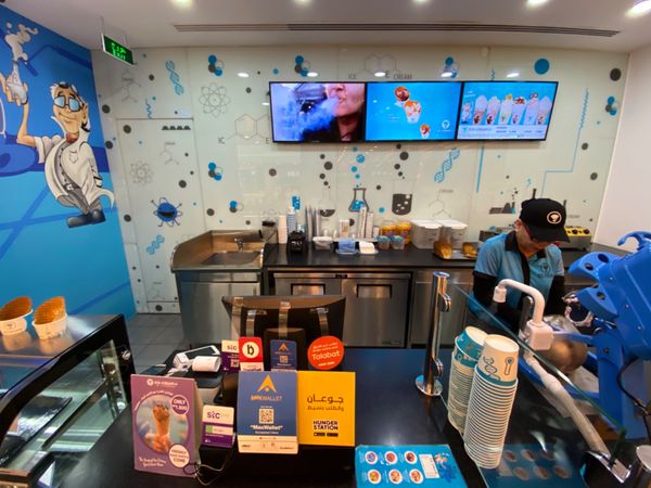 バーレーン・マナマ「1日弾丸バーレーン旅行」の写真：中東は真夏ではないとは言え
暑すぎてすー...