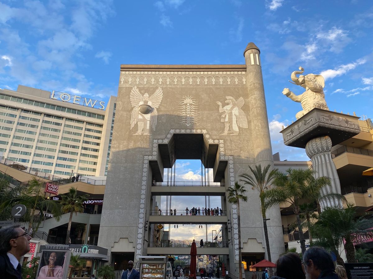 チャイニーズシアター、そしてバビロンの門。
ザ・ハリウッド、という場所でした。