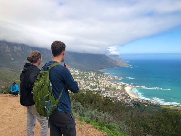 南アフリカ・ケープタウン「ペンギン調査に参加！」の写真：シグナルヒルでテリー達と待ち合わせると、...