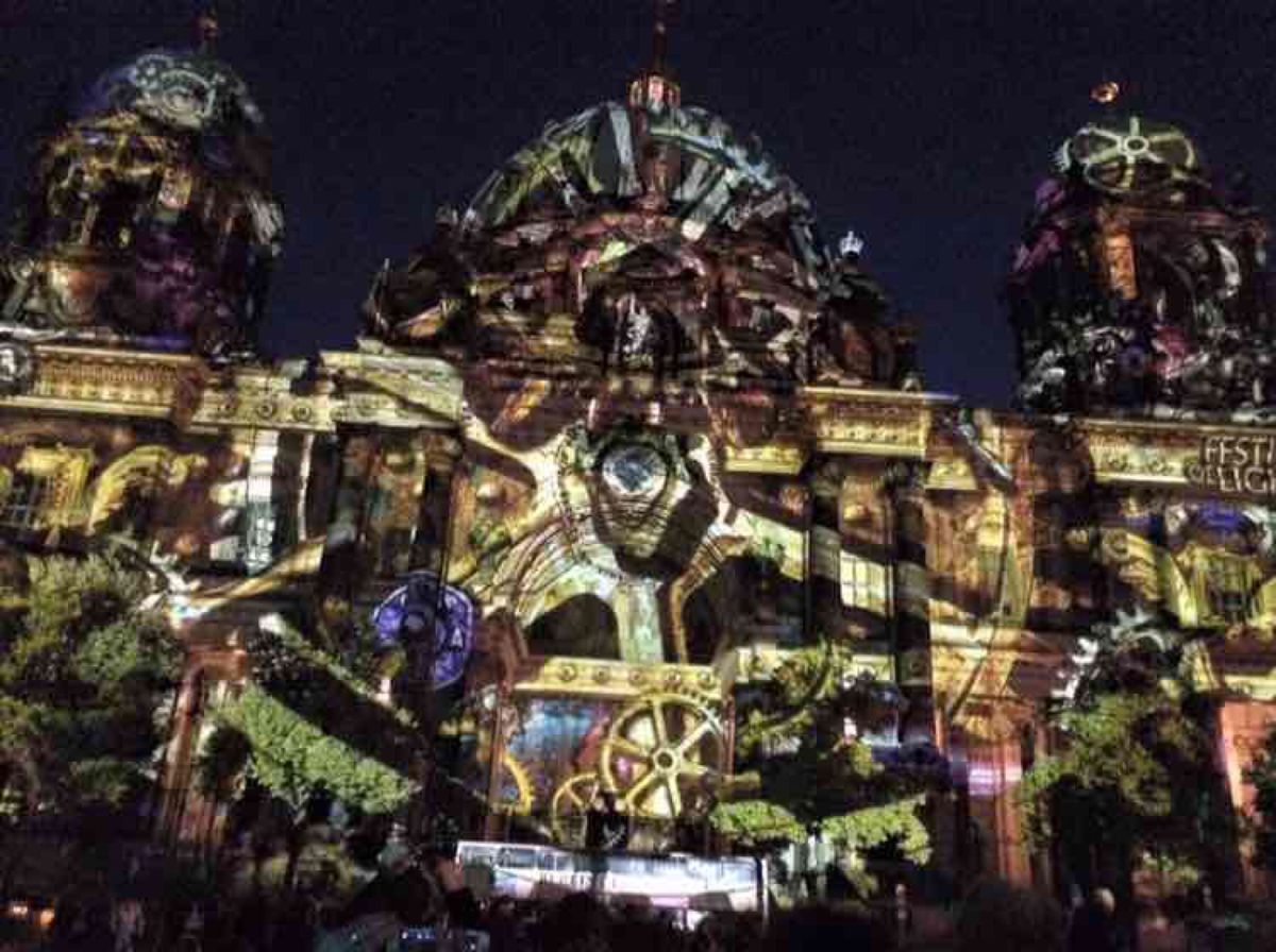 毎年10月に開催されるベルリンfestival of lights☆