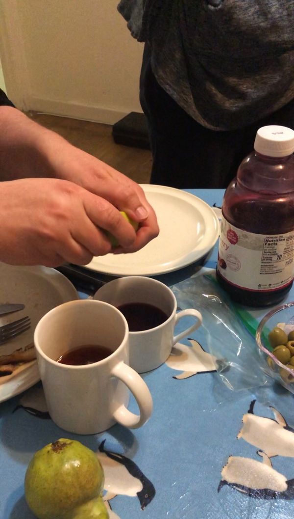 南アフリカ・ケープタウン「ペンギン調査に参加！」の写真：みんなで高アルコール度数のお酒の
お気に...