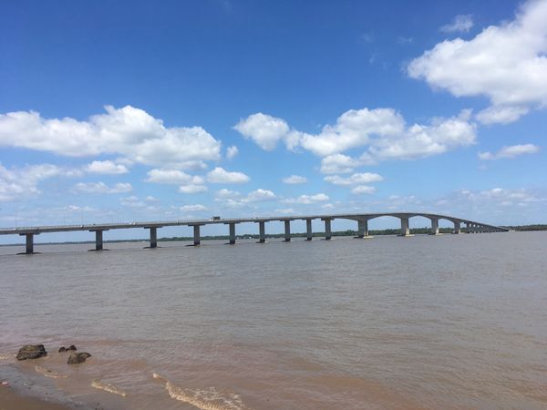 ベトナム「ベトナム」の写真：遊びに行った家の近所のCổ Chiên橋...