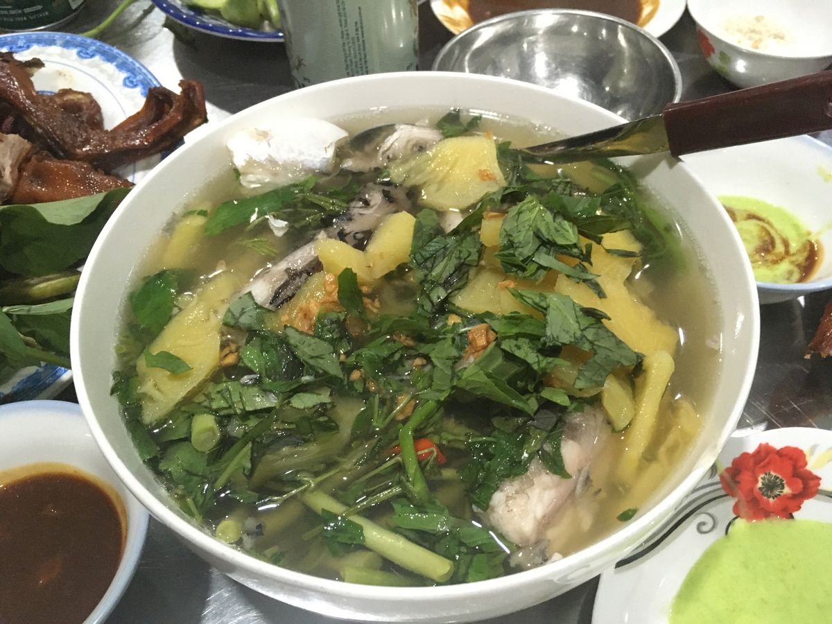 アヒルの卵と豚の角煮、フクロタケ入りのお粥、アヒル焼き、カインチュア(酸味...