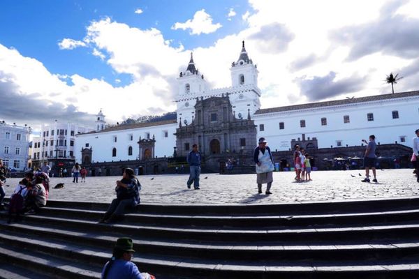 エクアドル・Quito「エクアドル在住」の写真：エクアドルの首都 キトの旧市街は世界遺産...
