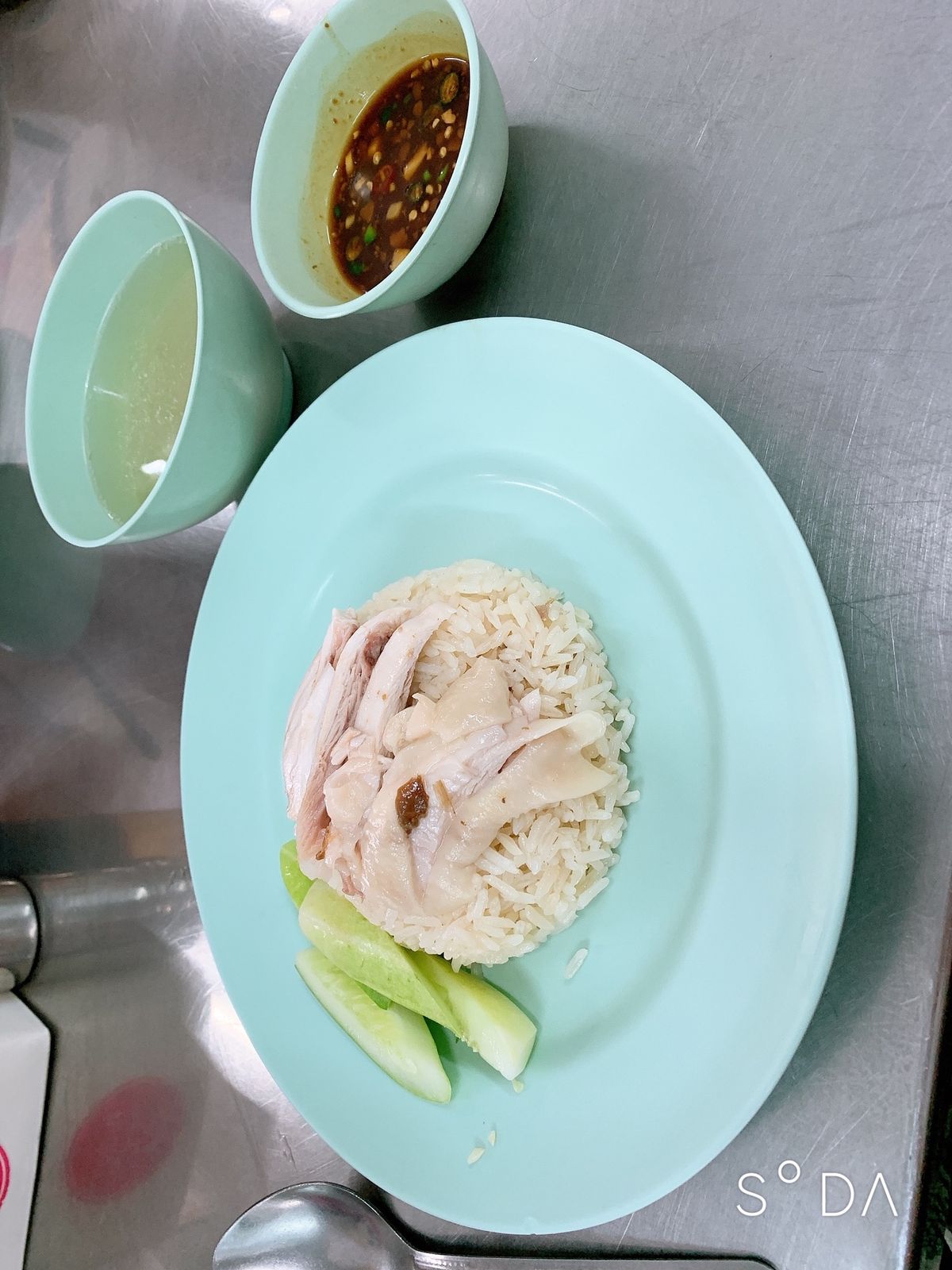 2日目
＊有名なピンクのカオマンガイのお店ラーン・ガイトーン・プラトゥーナ...