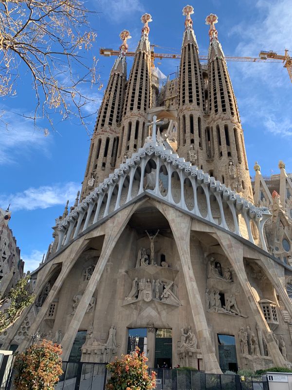 スペイン・マドリード、グラナダ、バルセロナ「スペイン旅行🇪🇸」の写真：サグラダファミリア
アルハンブラ宮殿
マ...