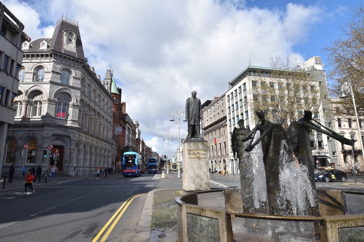 ダブリンの像達。