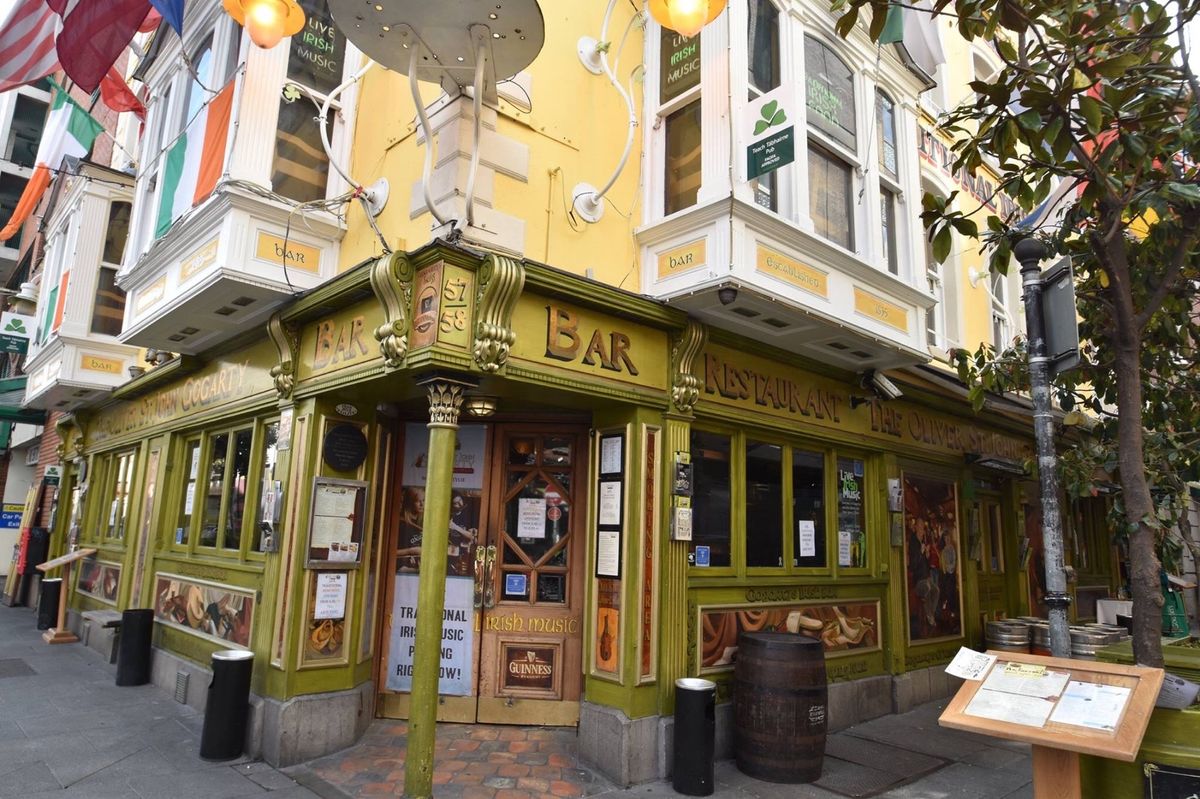 ダブリンのパブ達。