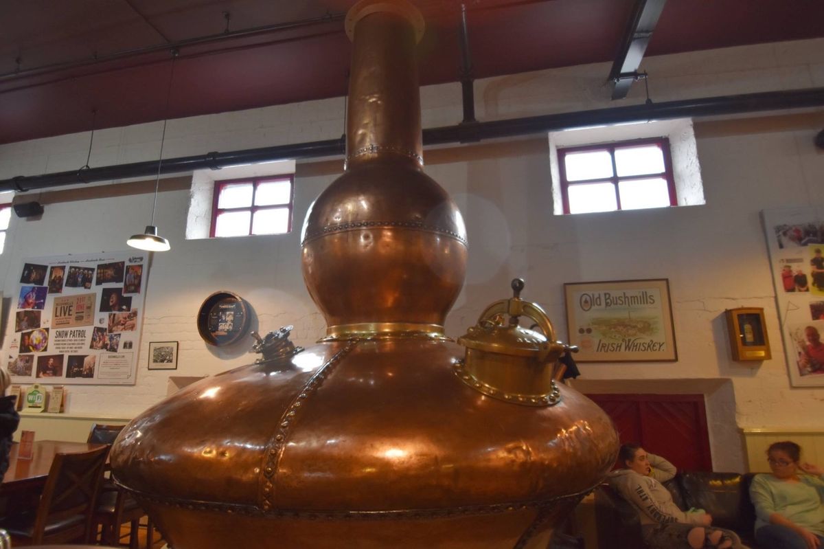 ブッシュミルズ酒造所。