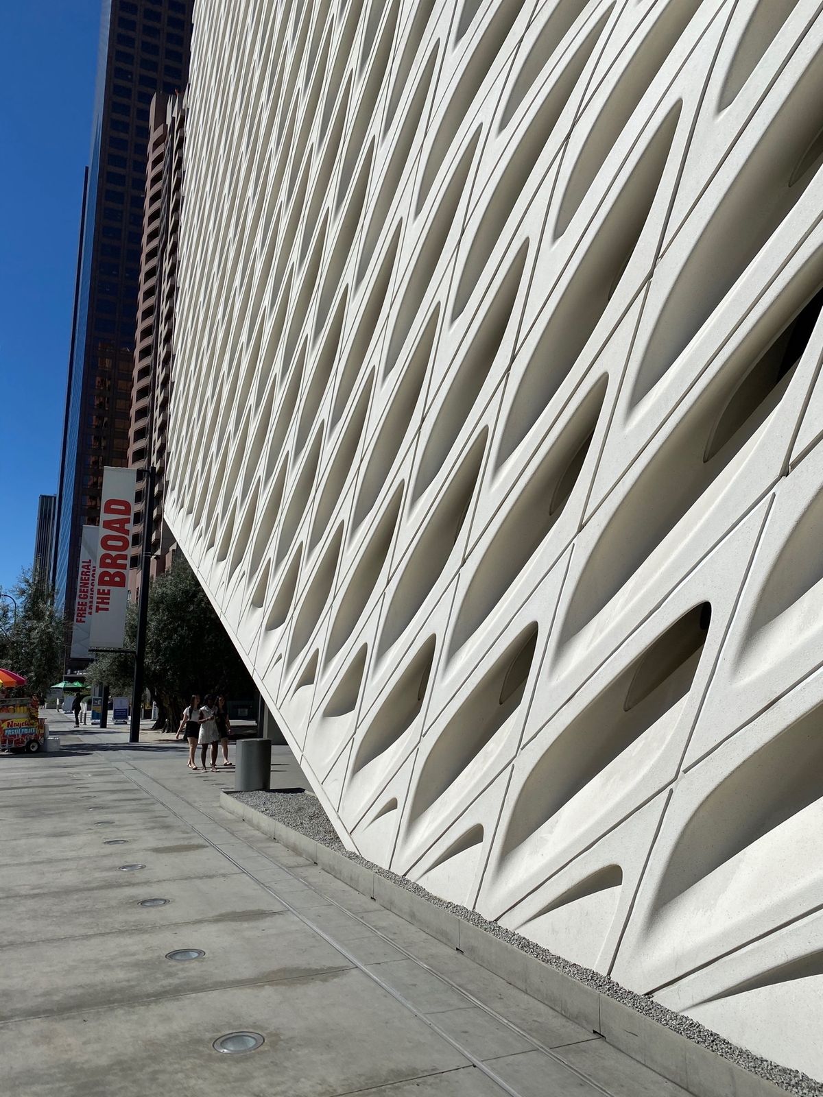 バスキアの絵を見てきた
入場料無料のダウンタウンにある美術館 the broad