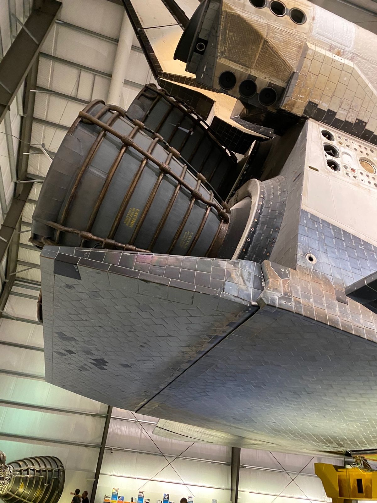 スペースシャトルエンデバーの実機展示のあるカリオフォルニアサイエンスセンタ...