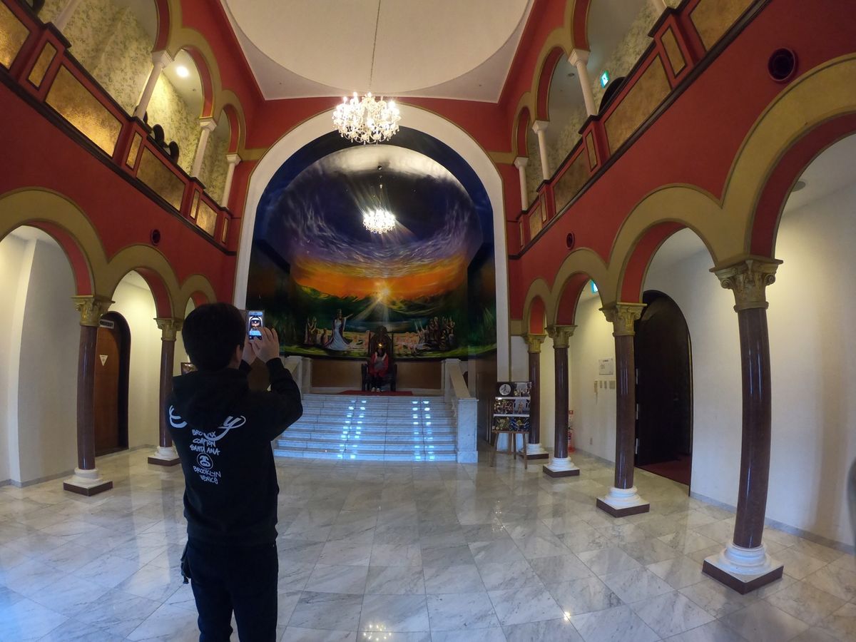 城のエリアはドイツの城っぽい感じ。何故か内部はトリックアートの嵐でした😅
...